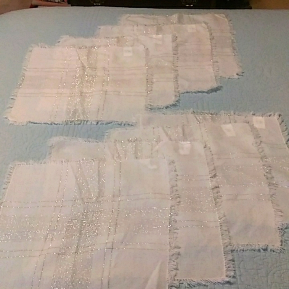 Set of 8 linen napkins, never used